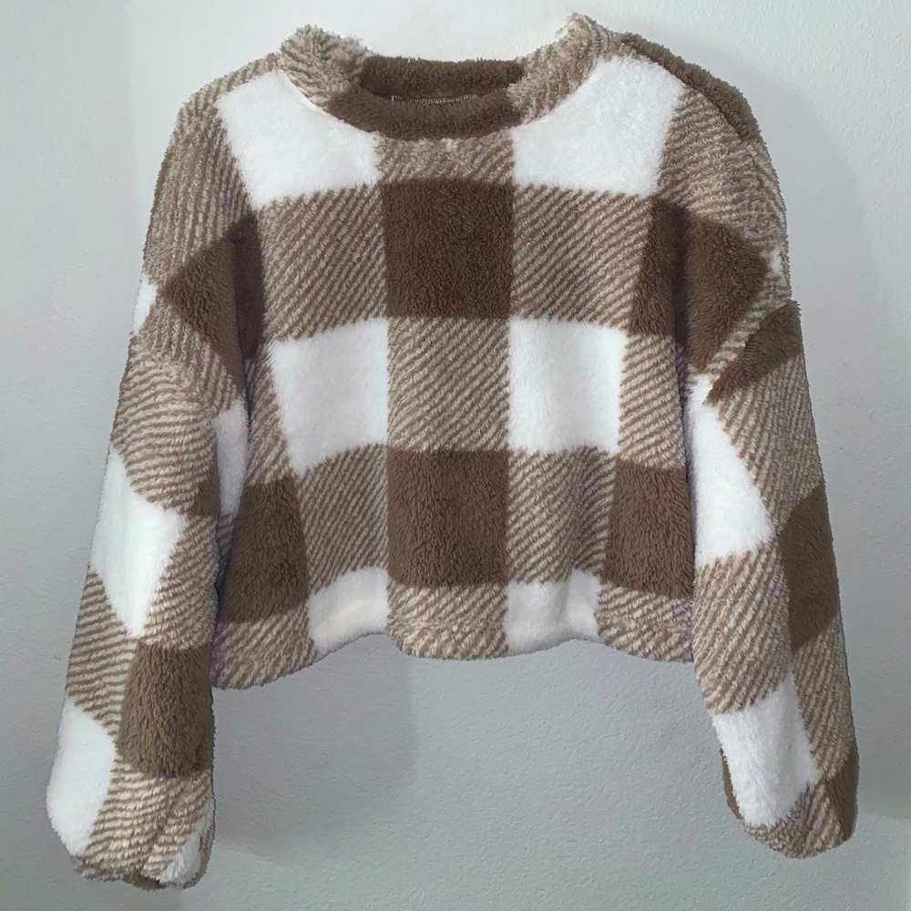 Brand New! Pullover Cropped Sweater